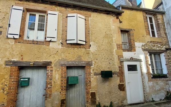 Immeuble à vendre    6 pièces •  Longny-au-Perche