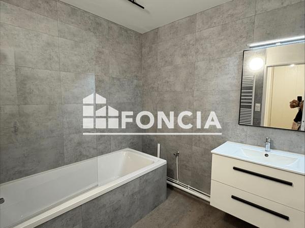 Location Appartement 3 pièces 61.28 m² - 23 SQUARE DU HAUT BLOSNE Rennes 35200
