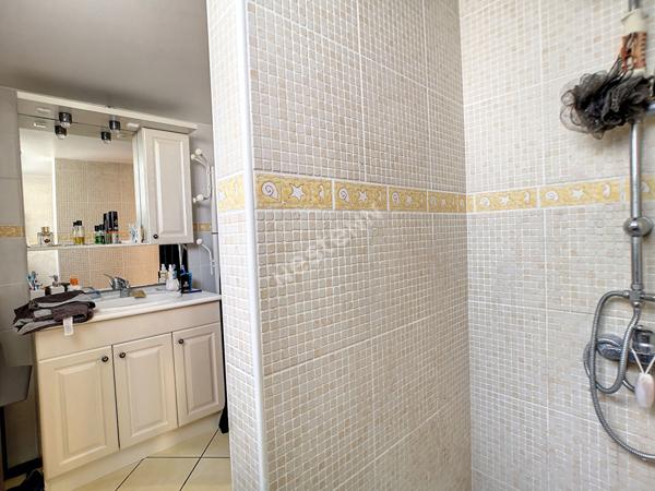 Maison Brive La Gaillarde quartier prisé hôpital - 4 chambres-2 salles de bain- garage- jardin,