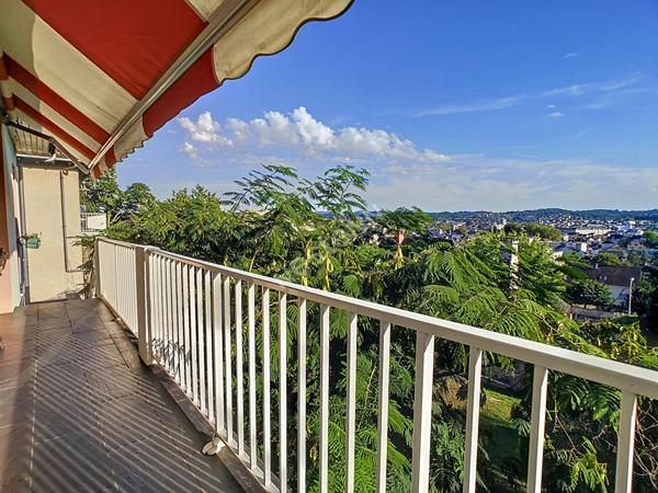 Maison Brive La Gaillarde quartier prisé hôpital - 4 chambres-2 salles de bain- garage- jardin,