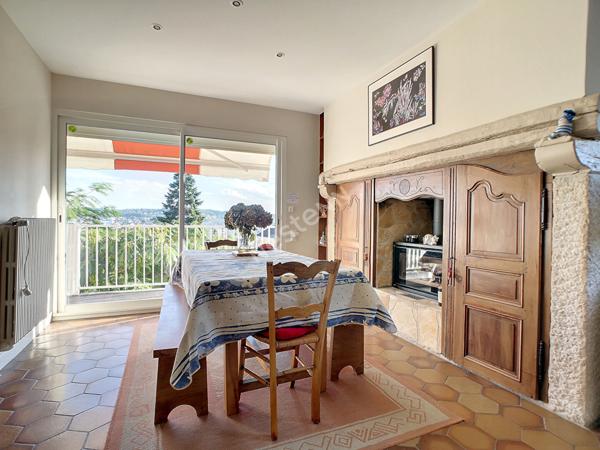 Maison Brive La Gaillarde quartier prisé hôpital - 4 chambres-2 salles de bain- garage- jardin,