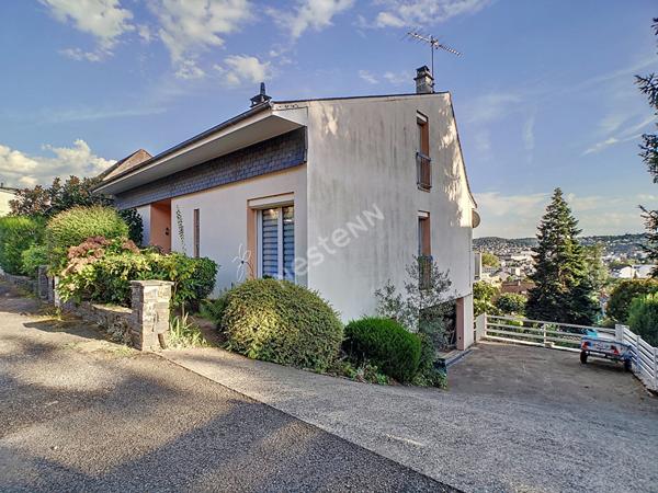 Maison Brive La Gaillarde quartier prisé hôpital - 4 chambres-2 salles de bain- garage- jardin,