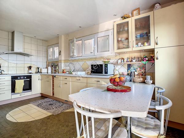 Maison Brive La Gaillarde quartier prisé hôpital - 4 chambres-2 salles de bain- garage- jardin,