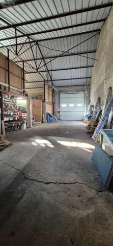 Entrepôt et bureaux à vendre à Cherré-Au dans la Sarthe (72400), ref : 465