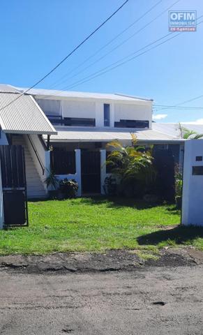 Une belle résidence privée comprenant 3 appartements