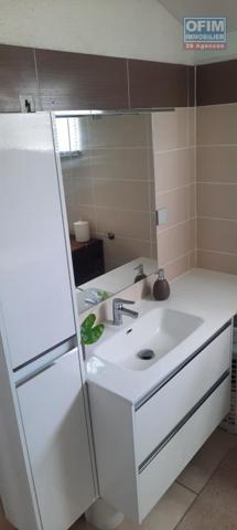 Une belle résidence privée comprenant 3 appartements