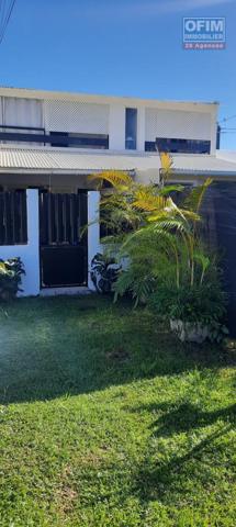 Une belle résidence privée comprenant 3 appartements