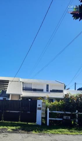 Une belle résidence privée comprenant 3 appartements