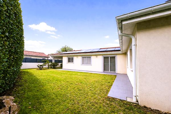 Salaise-sur-Sanne (38150) Maison contemporaine de PLAIN-PIED 150 m² au calme – Économe DPE A – 2 gares à 10 min – Écoles à pied