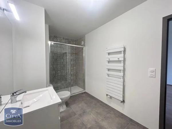 Appartement à louer 2 pièces 49.41m² Metz (57000)