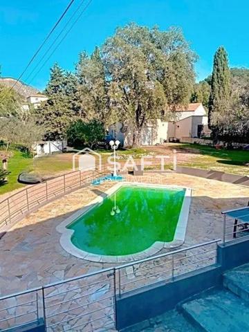 A vendre villa  200m2 T9