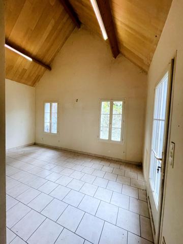 Maison en pierre avec jardin et dépendance ? Ligueil [REF. 6795]