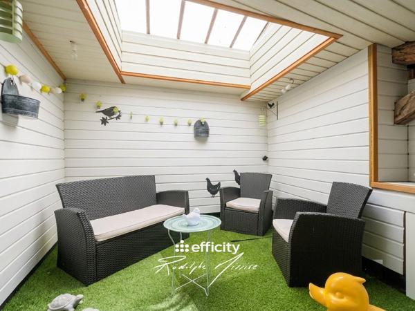 Appartement
         7 pièces
        - 193 m² 361 000 € *
