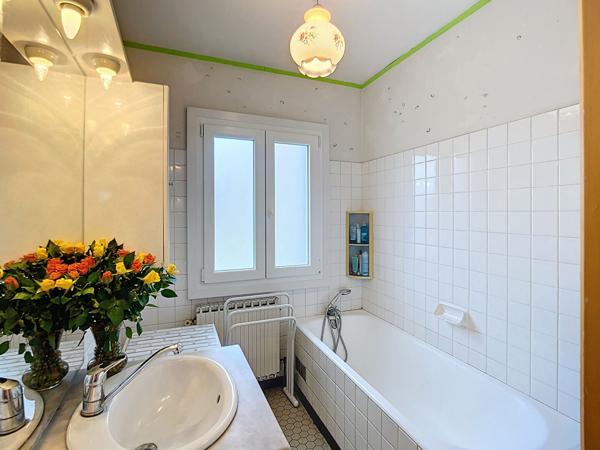 A vendre Maison au centre de Lavardac 106.56m² avec dépendances pour créer ou agrandir