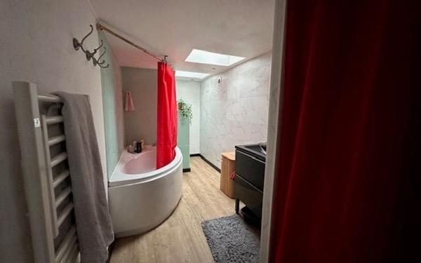 Maison à louer    4 pièces • 121 m2 Saint-Joachim