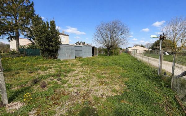 Maison à vendre    3 pièces •  Cozes