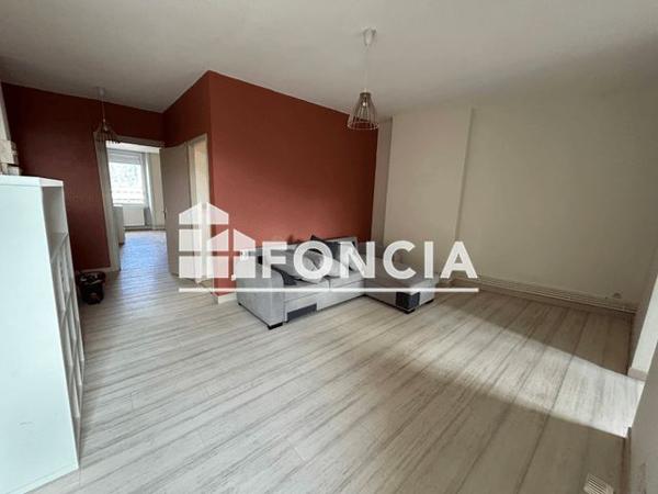 Location Appartement 2 pièces 39.9 m² - 35 AVENUE GAMBETTA Roanne 42300