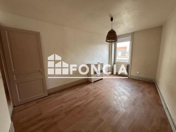 Location Appartement 2 pièces 39.9 m² - 35 AVENUE GAMBETTA Roanne 42300