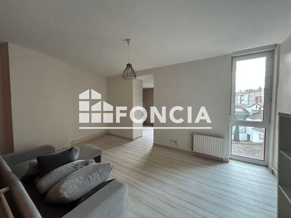Location Appartement 2 pièces 39.9 m² - 35 AVENUE GAMBETTA Roanne 42300