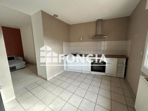 Location Appartement 2 pièces 39.9 m² - 35 AVENUE GAMBETTA Roanne 42300