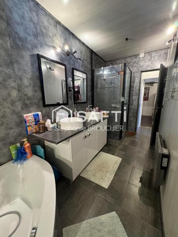 Maison de village lumineuse