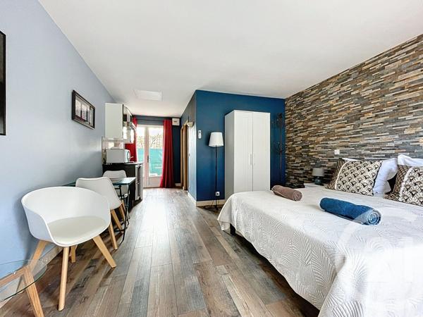 Maison à vendre  11 pièces - 341,45 m2 LABASTIDE DE VIRAC - 07