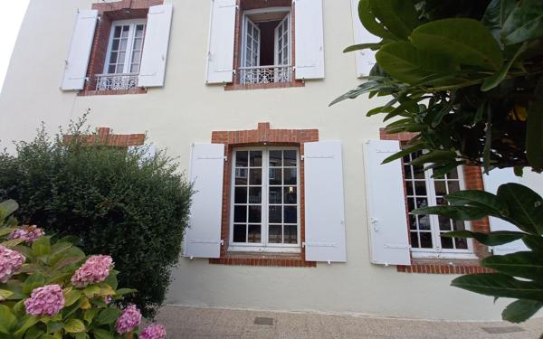 Maison à vendre    5 pièces •  Quettehou