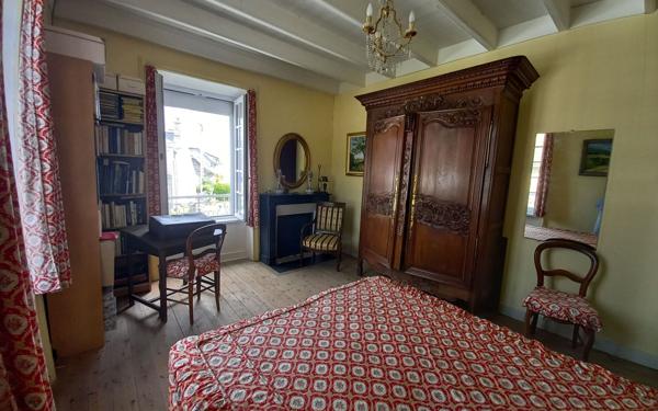 Maison à vendre    5 pièces •  Quettehou