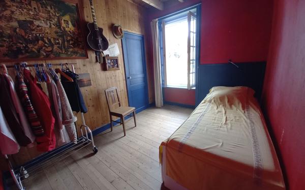 Maison à vendre    5 pièces •  Quettehou