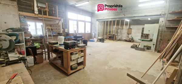 Local commercial/artisanal de 208 m² + Maison 138 m² - 6 pièces - 4 ch - terrasse