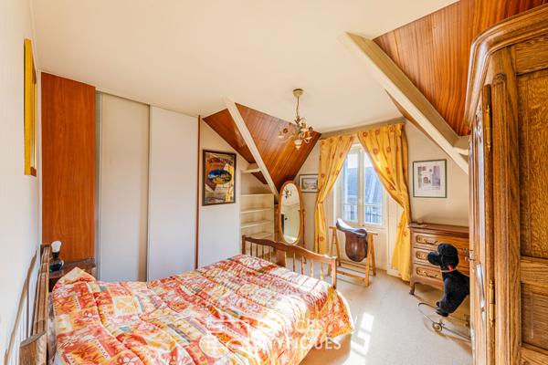 Maison familiale à réinventer dans quartier très recherché de Mantes la Jolie