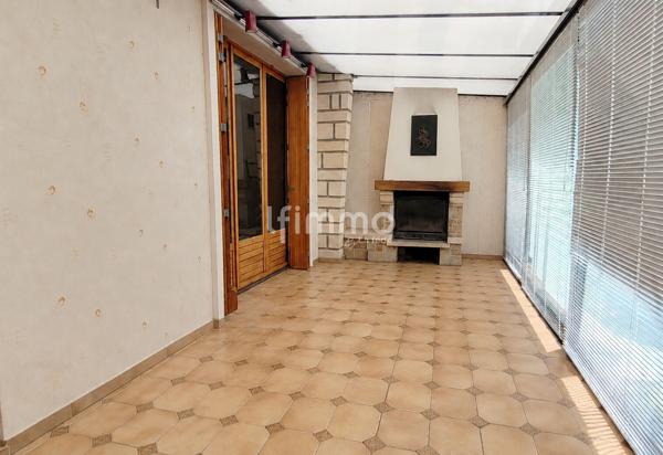 Maison 6 pièces garage et dépendances