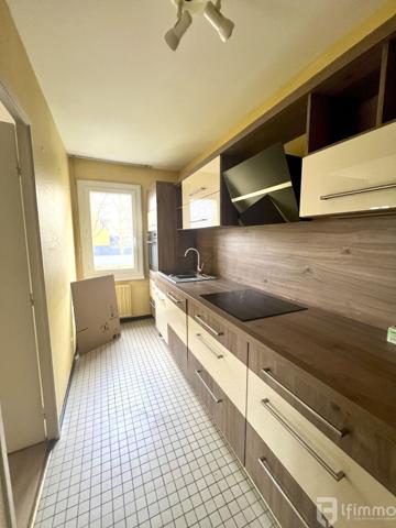 Appartement 2 pièces avec loggia et box