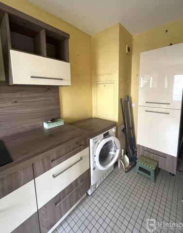 Appartement 2 pièces avec loggia et box