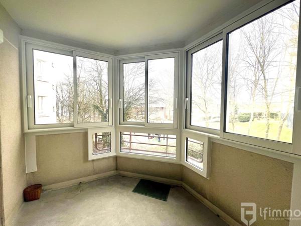 Appartement 2 pièces avec loggia et box