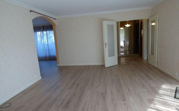 Appartement à louer    1 pièce •  Rosny-sous-Bois