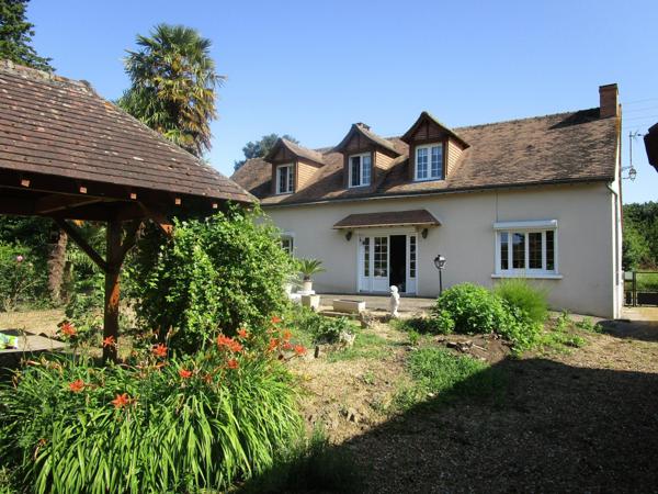 Maison à NOYEN-SUR-SARTHE, 72430 - 6 pièces 137m²