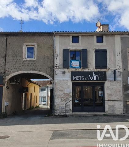 Immeuble à vendre 150 m² La Crèche