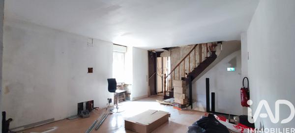 Immeuble à vendre 150 m² La Crèche