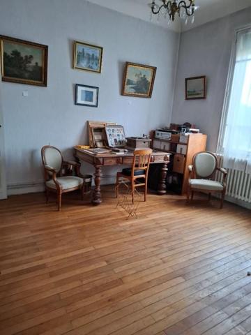 IMMEUBLE EN PIERRE BORDELAISE - PRESTATIONS D'EXCEPTION ? TERRASSE & PARKING 227 m2