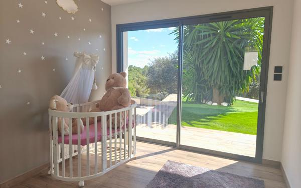 Maison à vendre    6 pièces • 270 m2 Nîmes