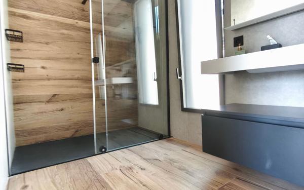 Maison à vendre    6 pièces • 270 m2 Nîmes