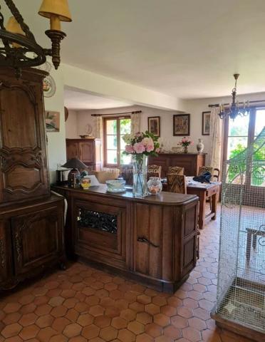 Vente                                                      Maison
                        
                                         149 m2                     à Gisors