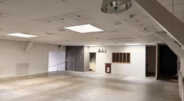 Local commercial 240m2 + parking