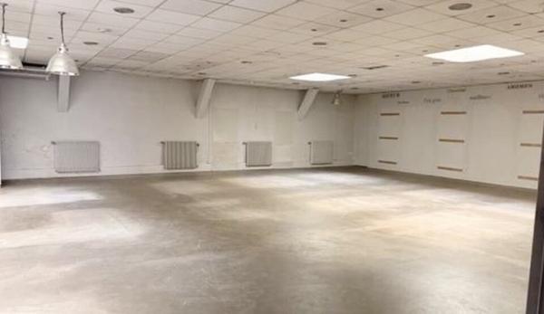 Local commercial 240m2 + parking