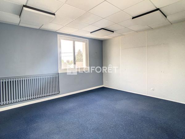 Location bureau près de Vitry-le-François - 5 pièce(s) - 171 m² - 1 250 € par mois