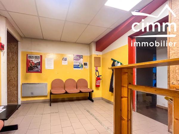 - Idéal pour investissement locatif - Locaux, bureaux, zone commerciale de Crolles
