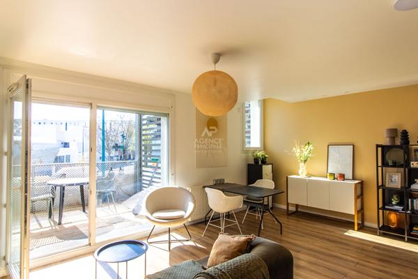 PANTIN - FORT D'AUBERVILLIERS - DUPLEX - 3 PIÈCES LUMINEUX AVEC TERRASSE SUD-OUEST €336 000 ** - Référence VC-6707