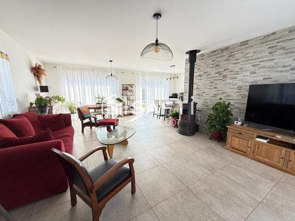 Maison 127 m2 avec studio et  piscine