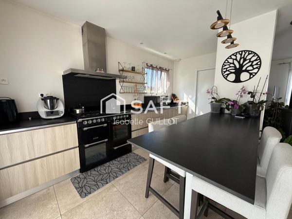 Maison 127 m2 avec studio et  piscine